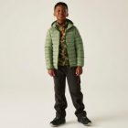 Regatta JnrHoodedMarizion Gyerek könnyû steppelt kabát zöld