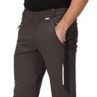 Regatta Mountain Wntr Trs férfi technikai nadrág fekete
