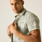 Regatta TravelLghtS/SShrt Férfi gyorsan száradó ing zöld