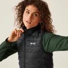 Regatta WmnHillpkB/WII Női könnyû steppelt mellény fekete