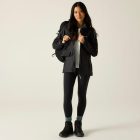 Regatta Corinne IV Női Isolite 10000 vízálló és légáteresztő könnyû esőkabát fekete